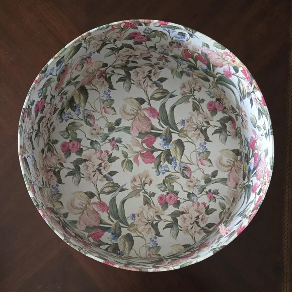 Vintage Round Hat Box - Picture 11 of 15